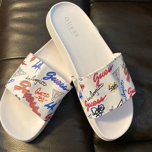 Guess Slides size 9 medium